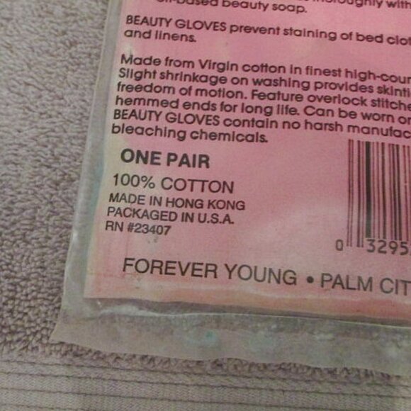 NOS Vintage BEAUTY GLOVES Cotton WHILE U SLEEP Forever Young SEALED Prop WHITE - Picture 9 of 9